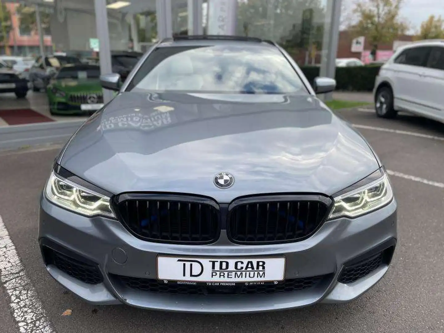 BMW 540 Pack M Sport Steptronic Xdrive Gris - 2