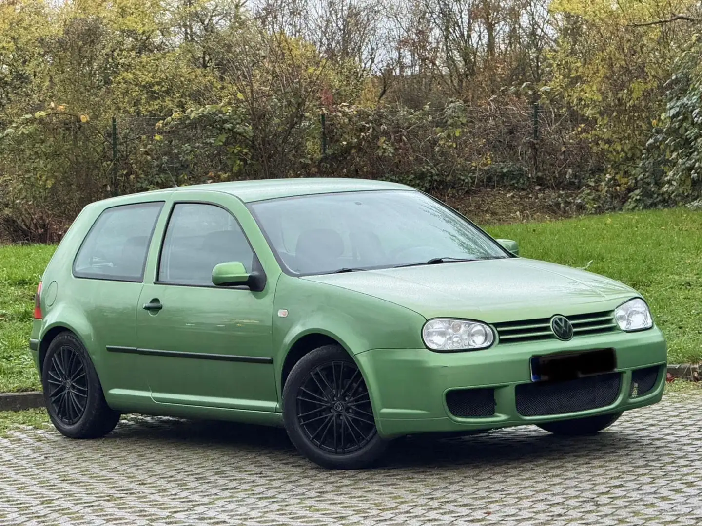 Volkswagen Golf 1.6 Comfortline guter Zustand Tüv Neu Grün - 1