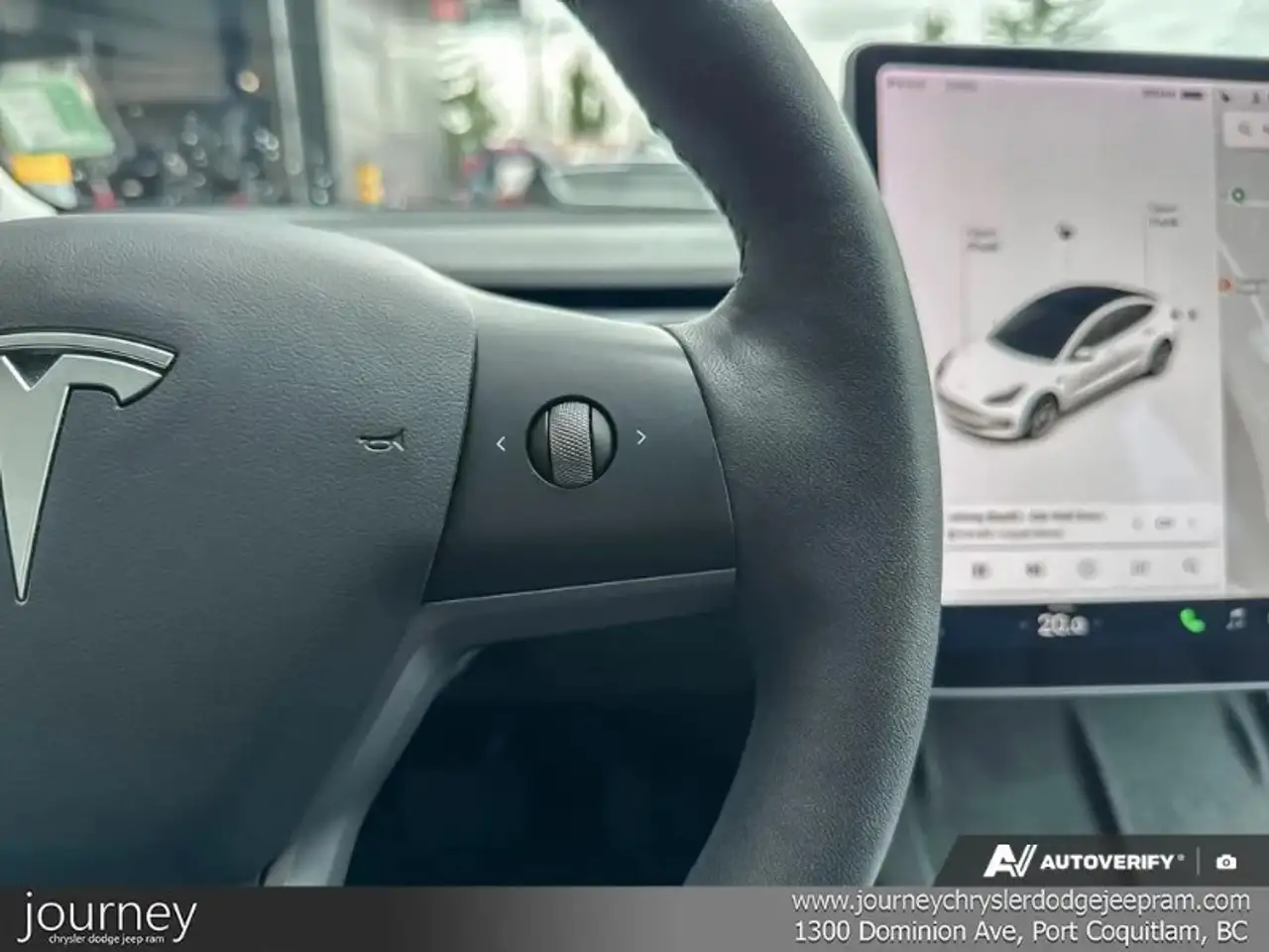Tesla Model 3 снимка Tesla Model 3