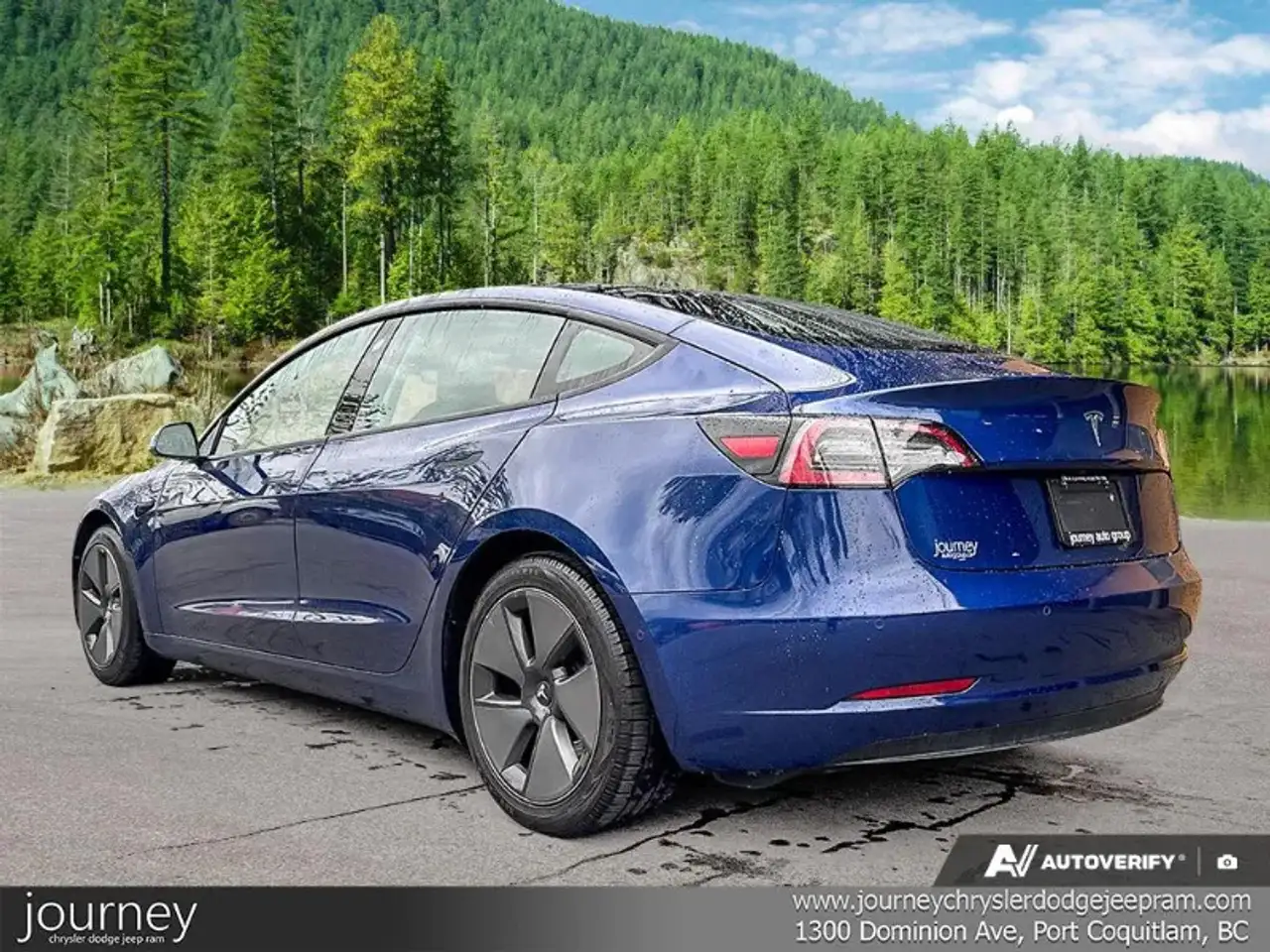 Tesla Model 3 снимка Tesla Model 3