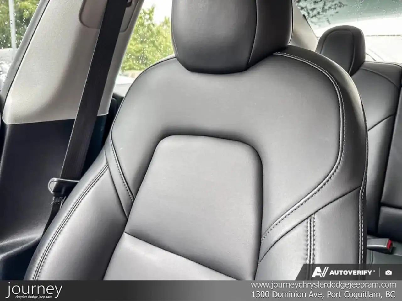 Tesla Model 3 снимка Tesla Model 3