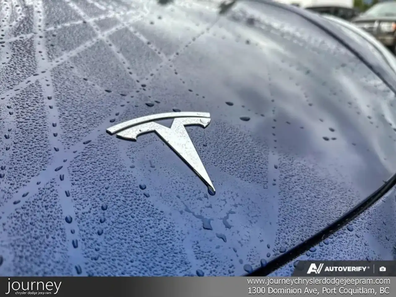 Tesla Model 3 снимка Tesla Model 3