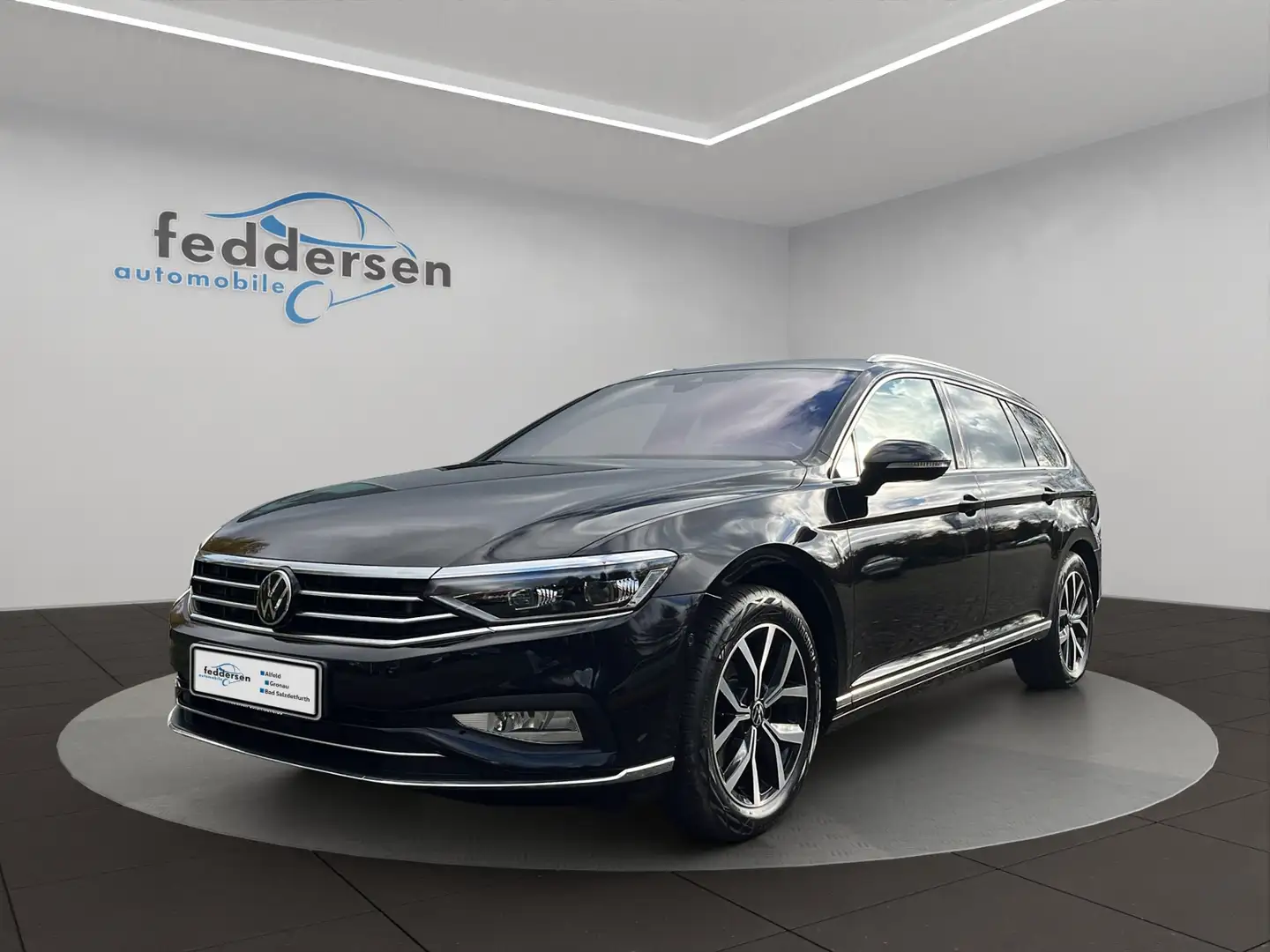 Volkswagen Passat Variant Elegance 2.0 TDI DSG HUD AHK Navi ACC Sitzheizung Schwarz - 2