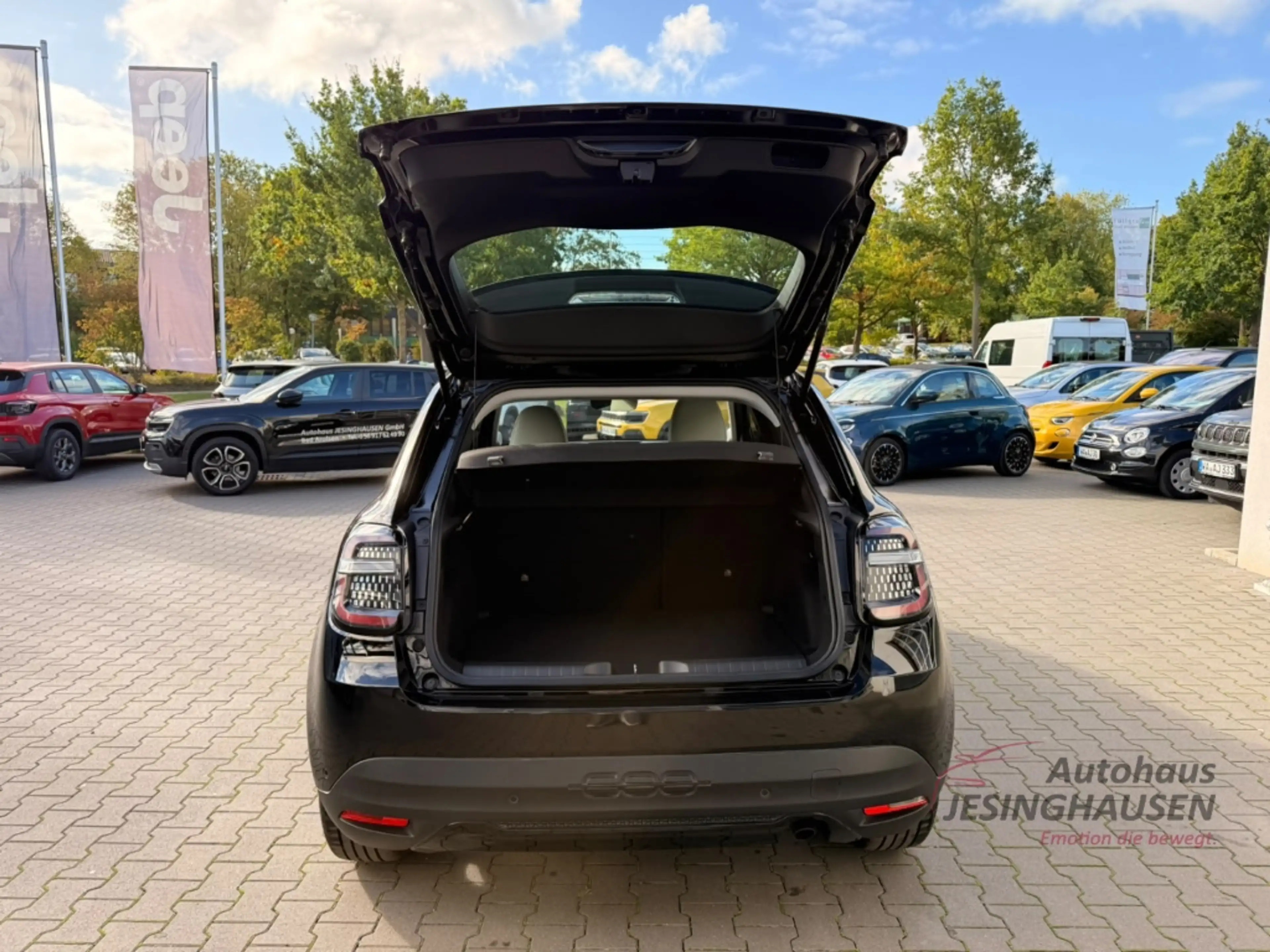 Fiat 600 Hybrid Sitzh.*RFK*360°PDC*ACC*Apple CarPlay/Androi — photo 6