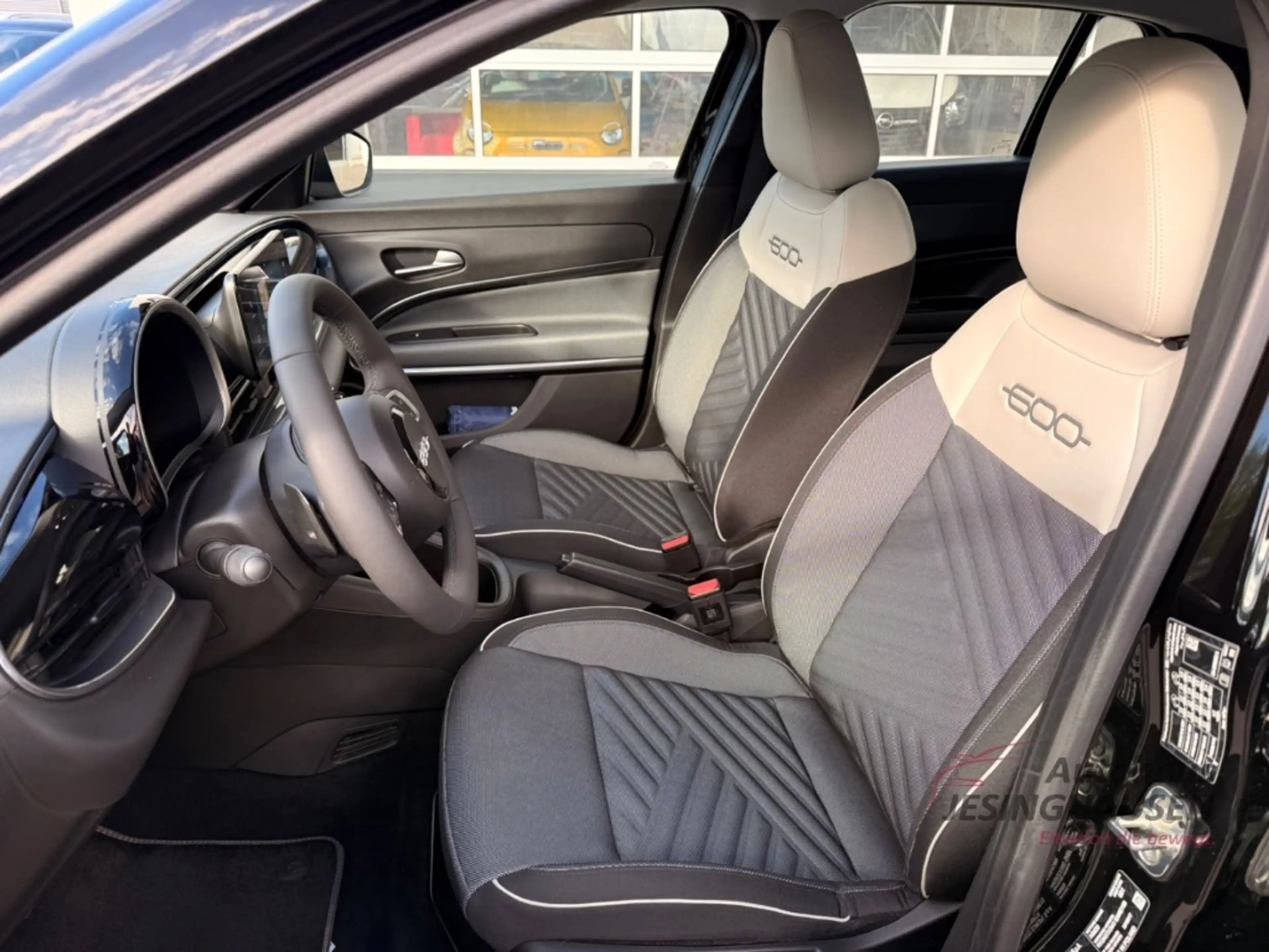 Fiat 600 Hybrid Sitzh.*RFK*360°PDC*ACC*Apple CarPlay/Androi — photo 10