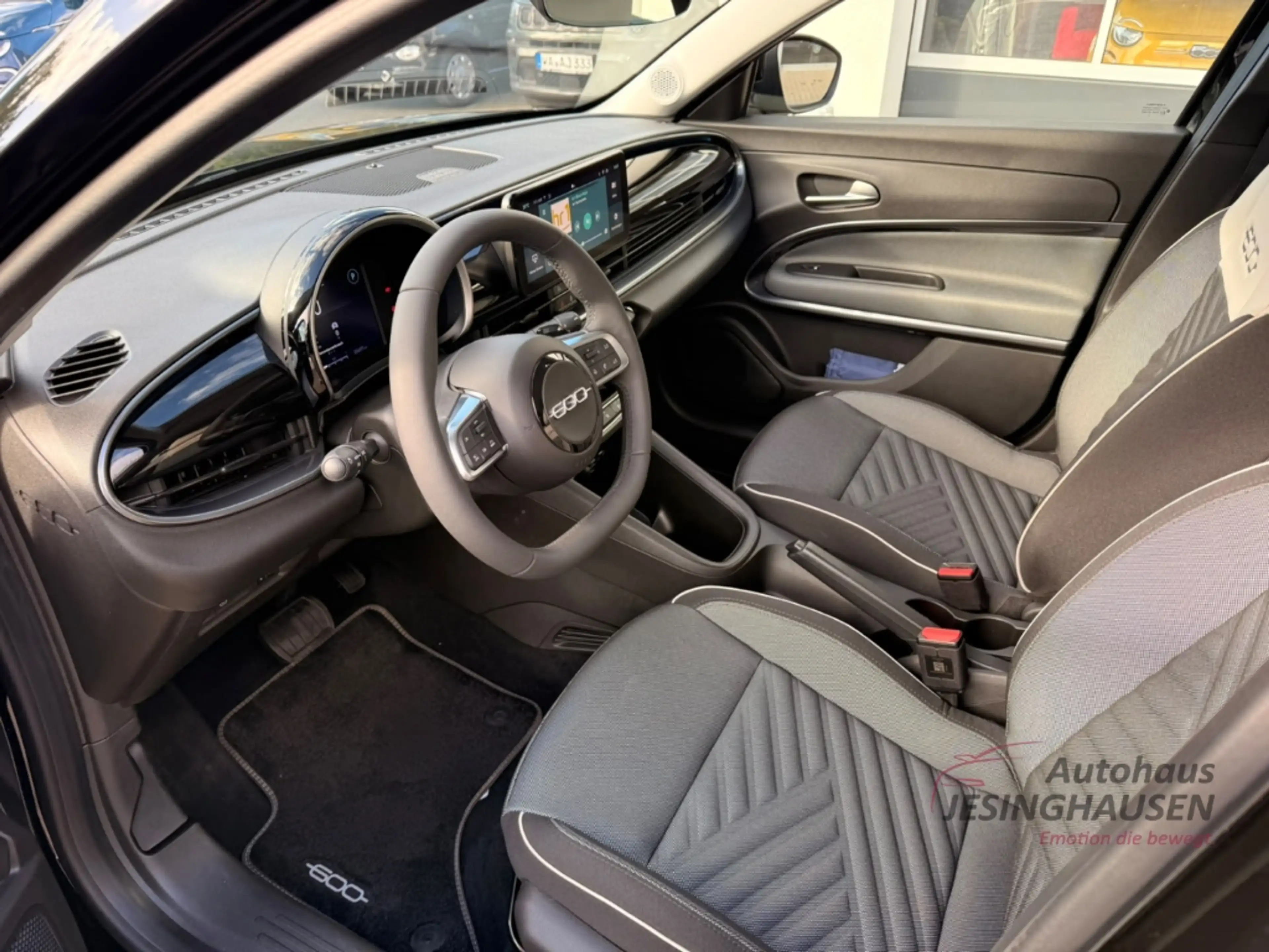 Fiat 600 Hybrid Sitzh.*RFK*360°PDC*ACC*Apple CarPlay/Androi — photo 11