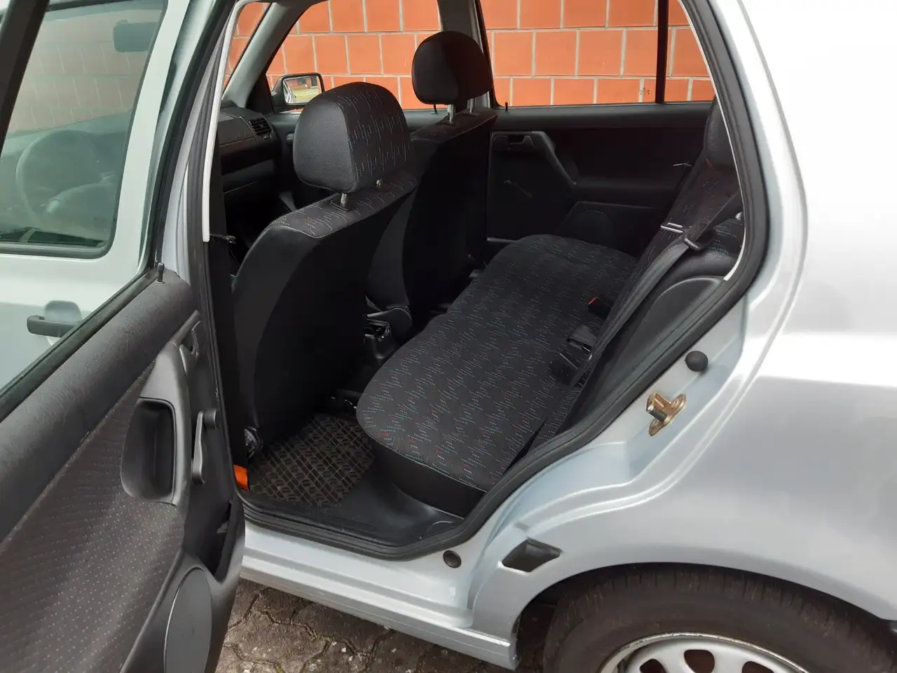 Volkswagen Golf 1,6 Europe - traumhafter Zustand - 63000 Km, foto 9