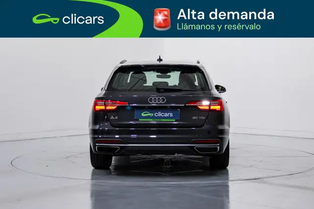 Audi A4 view 4