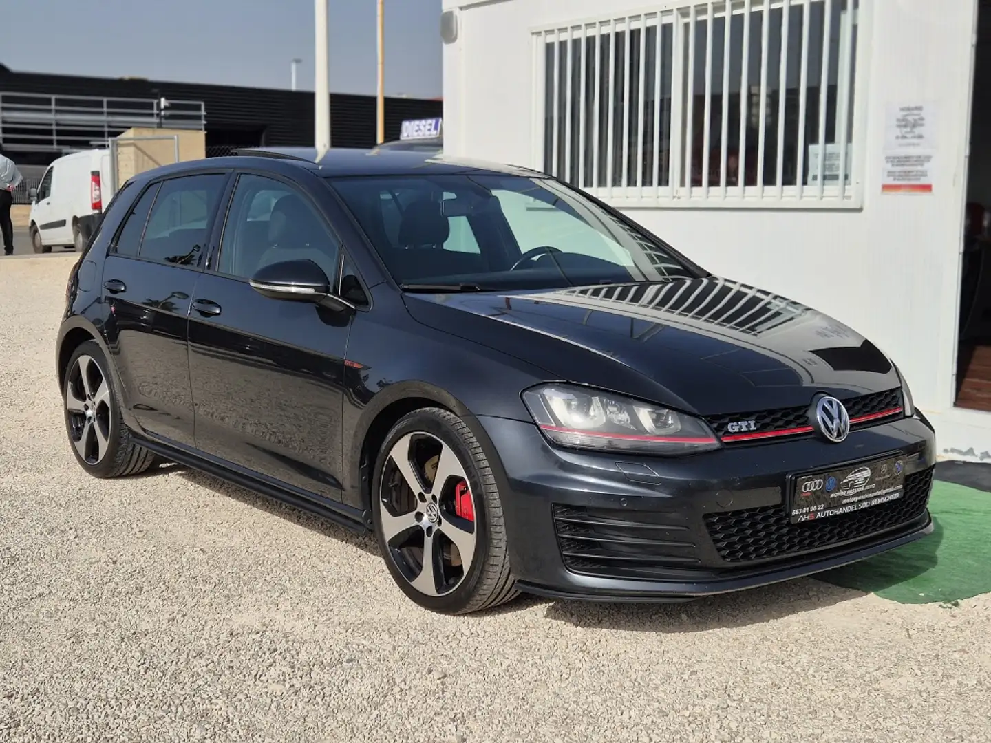 Volkswagen Golf GTI 2.0 TSI DSG 220 Negro - 2