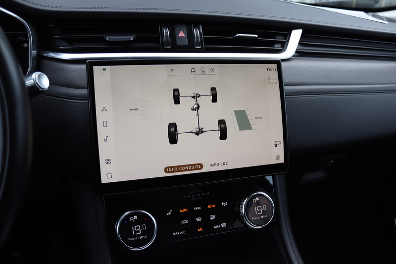 Jaguar F-Pace D165 AWD SE TOIT PANO FACELIFT FULL OPTIONS — photo 15
