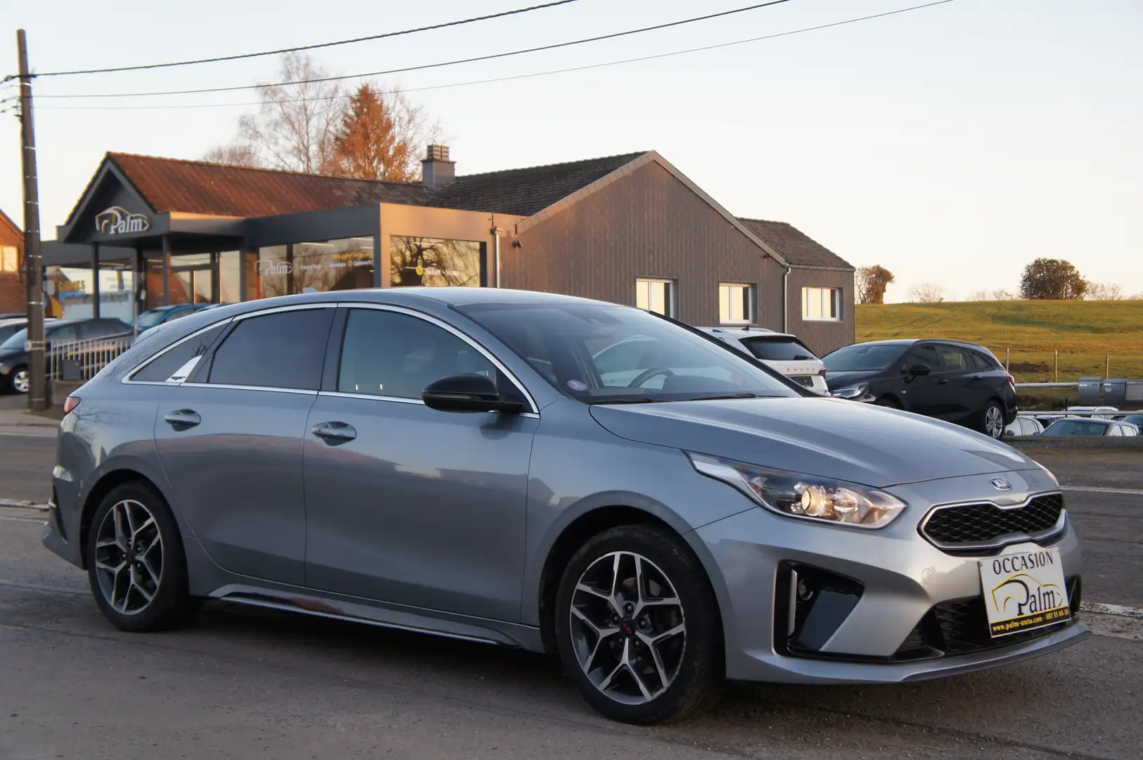 Kia ProCeed / pro_cee'd 1.5 T-GDi GT-Line ISG Gris - 2
