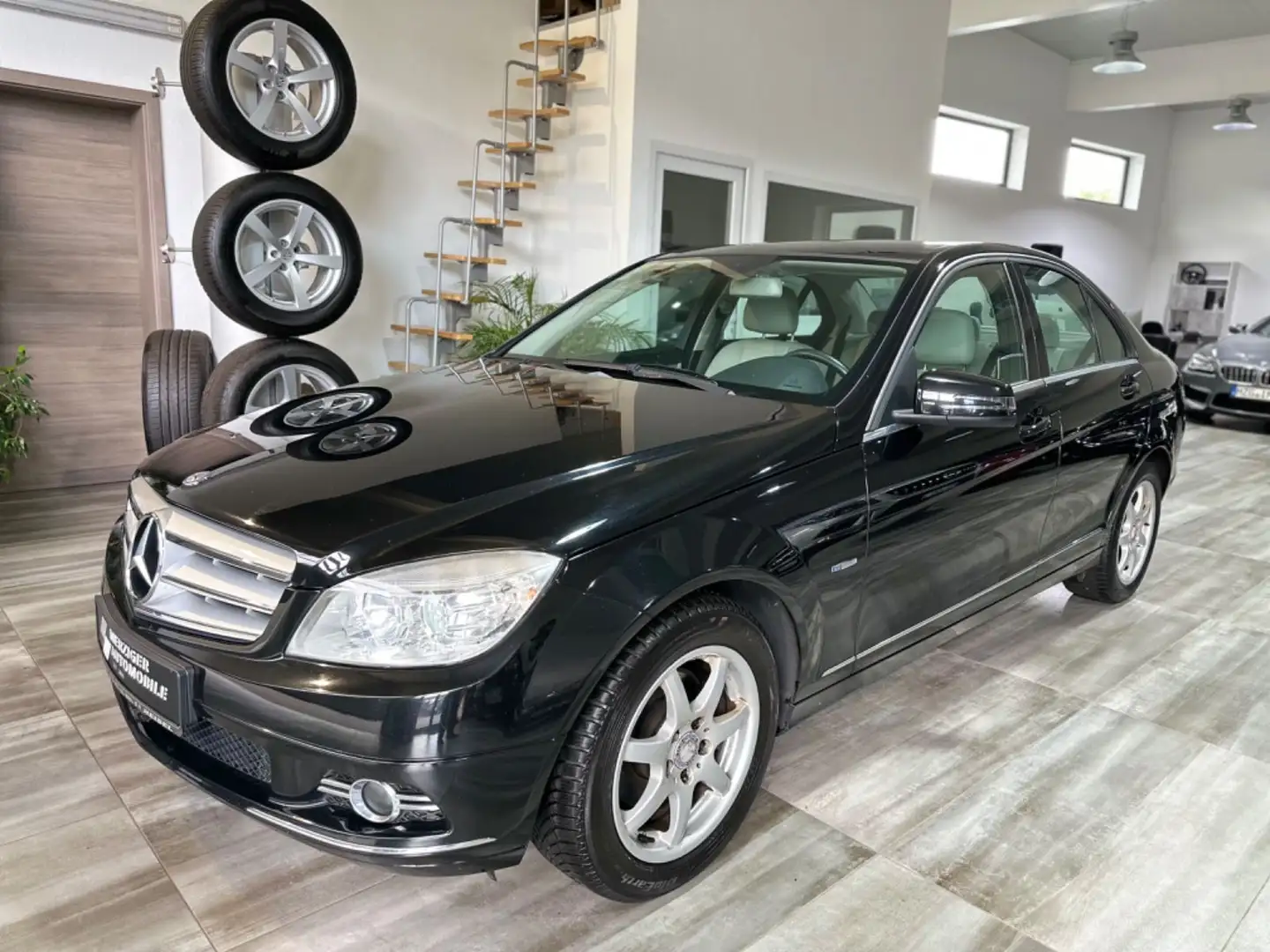 Mercedes-Benz C 200 CGI Lim. *Schiebedach*Tempomat*Leder*SHZ* Schwarz - 1