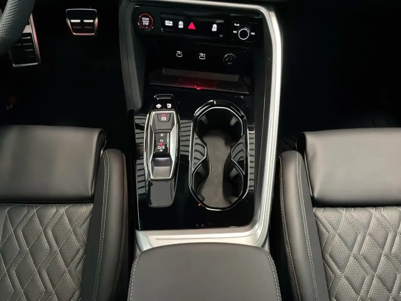 Audi SQ5 2026 — фото 22