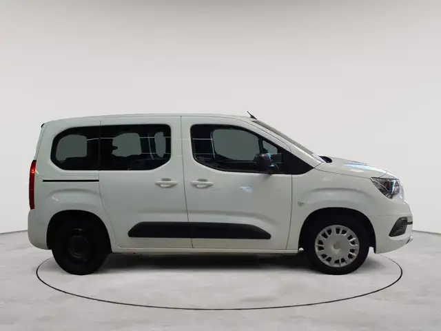 Opel Combo view 3