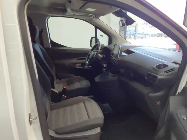 Opel Combo view 8