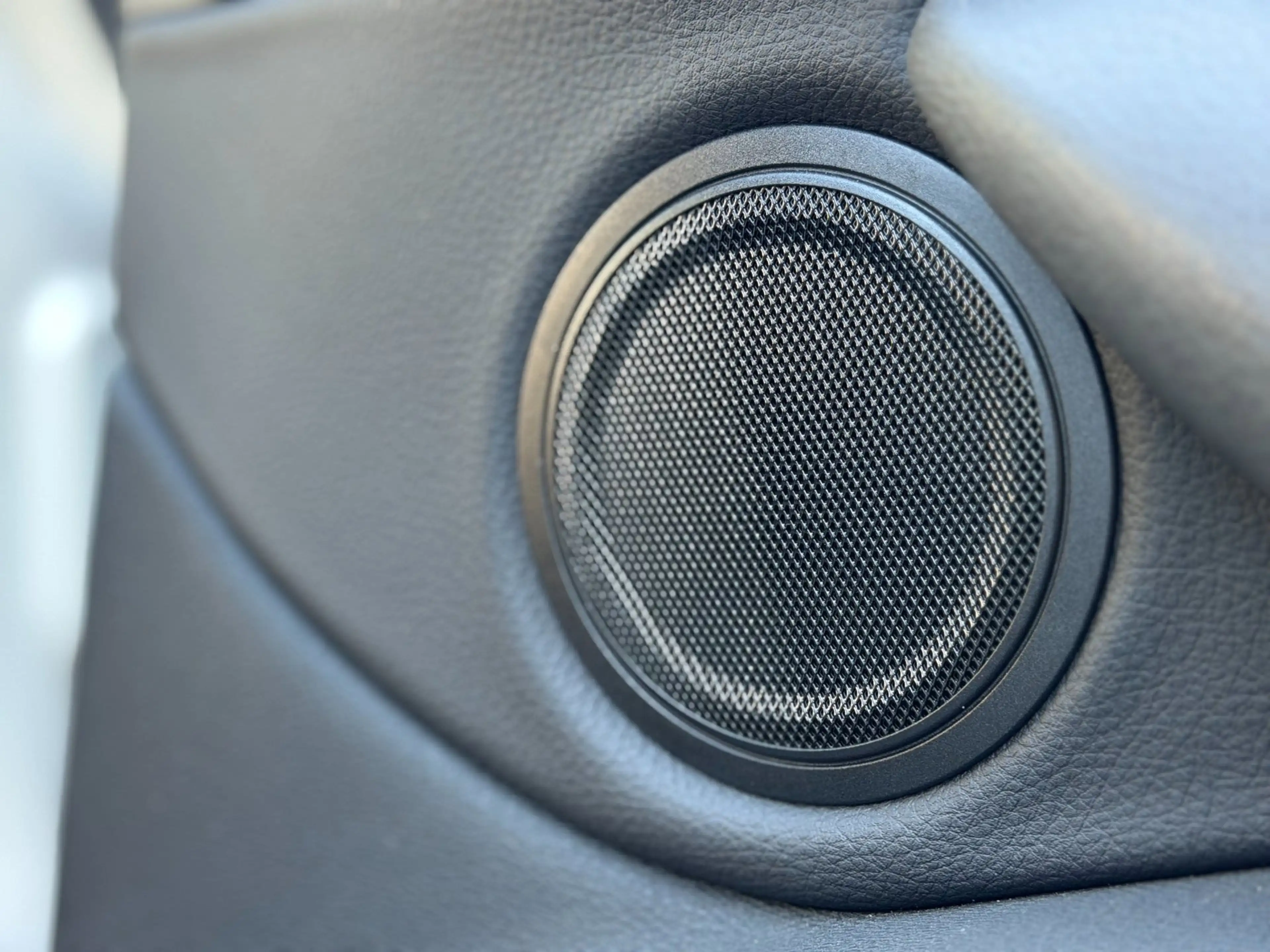 BMW X2 XDrive25e High Executive|M-Sport|Camera|CarPlay|Na — photo 29