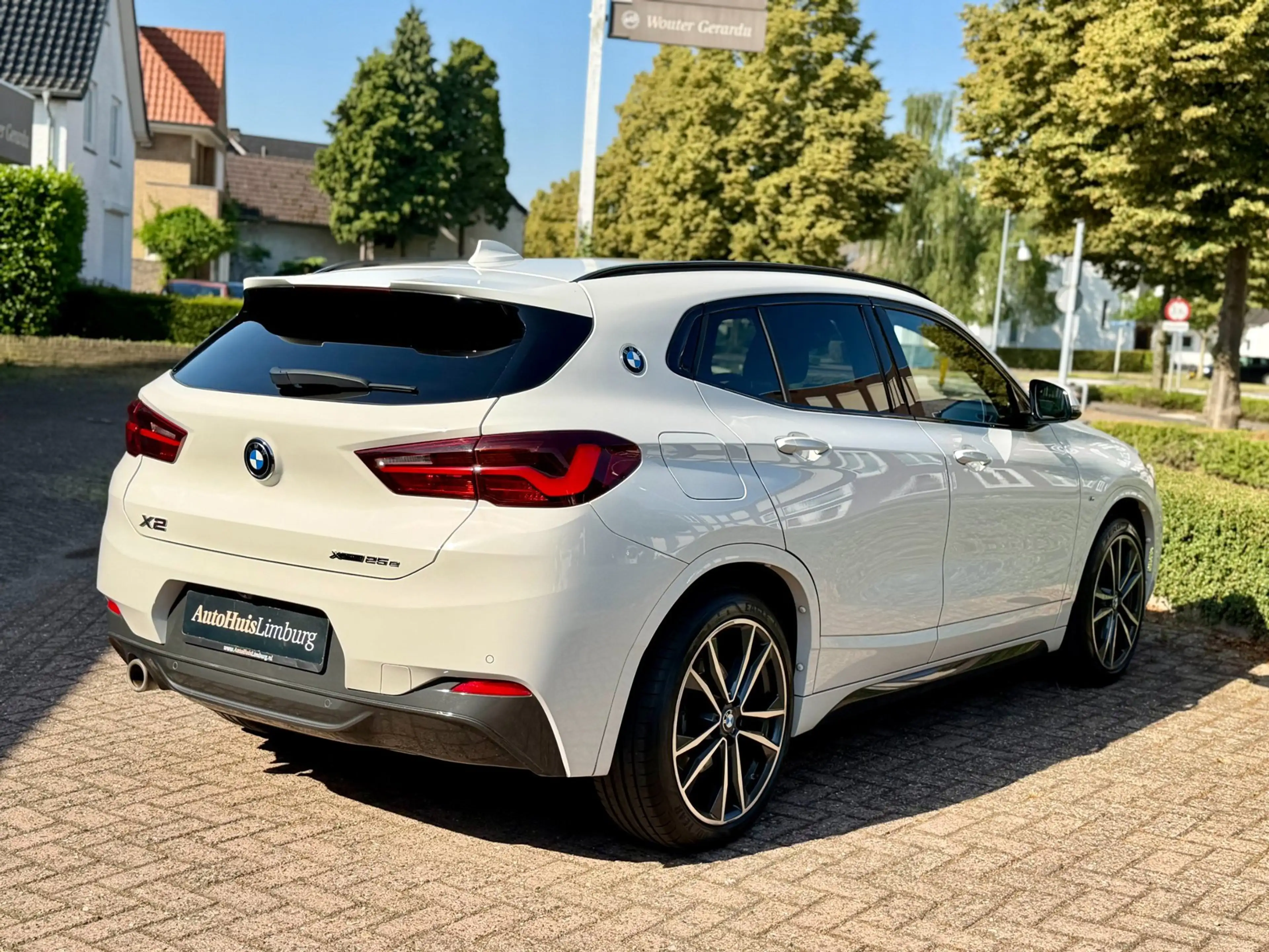 BMW X2 XDrive25e High Executive|M-Sport|Camera|CarPlay|Na — photo 6