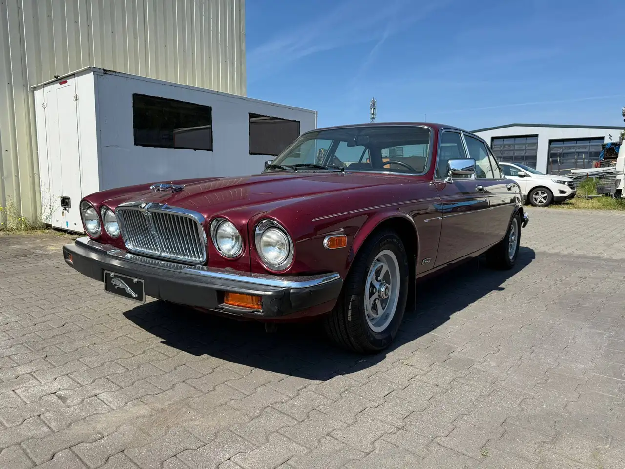 Jaguar XJ 4.2, foto 1