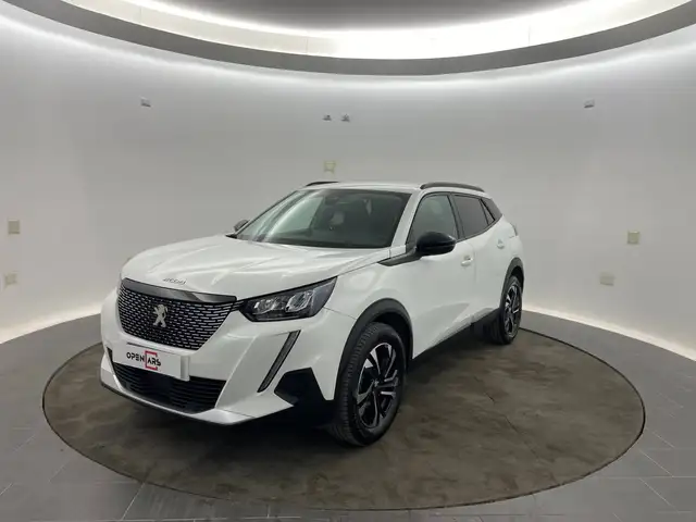 Peugeot 2008 1.2 puretech Allure Pack | OPZIONE RATE NO BANCA