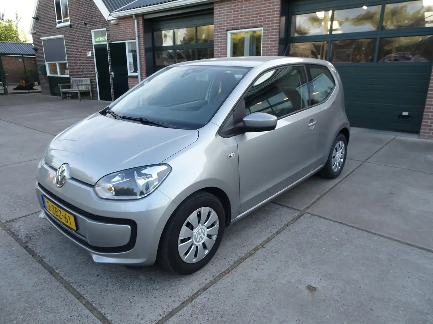 Volkswagen up! 1.0 move up! BlueMotion Grigio - 1