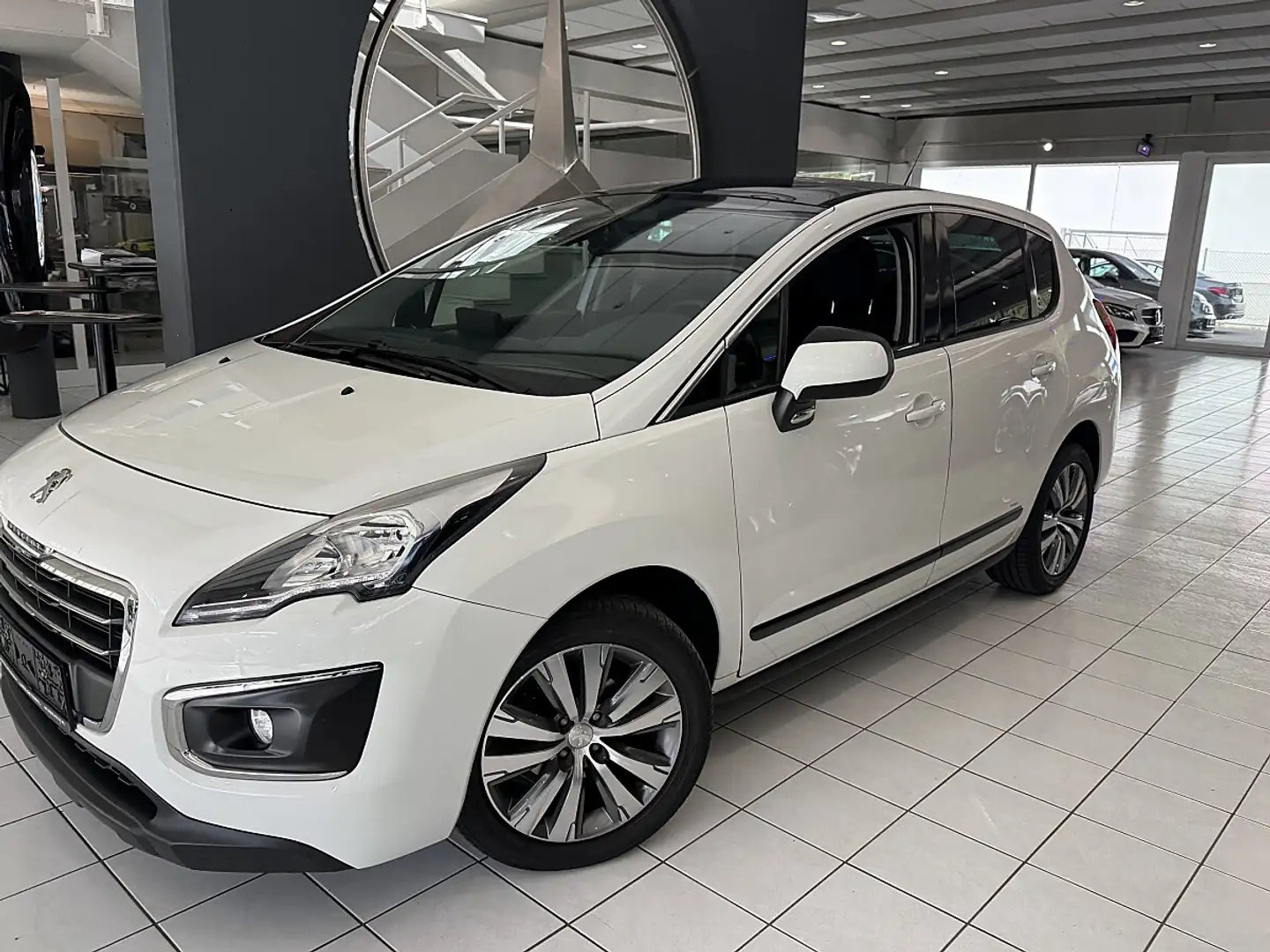 Peugeot 3008 1,6 HDi 115 FAP Professional Line - DEFEKT! Ein... Weiß - 2