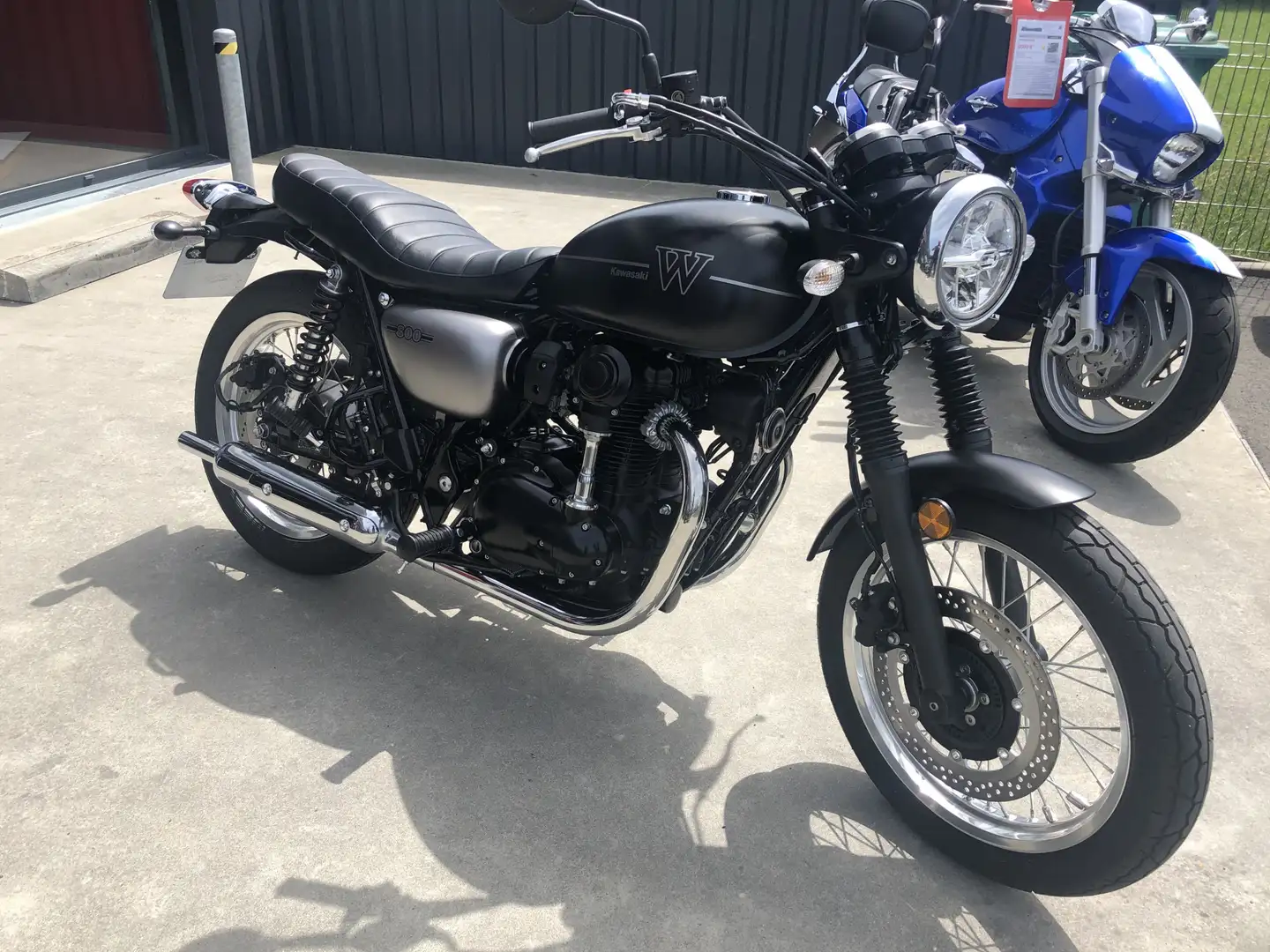 Kawasaki W 800 Noir - 1