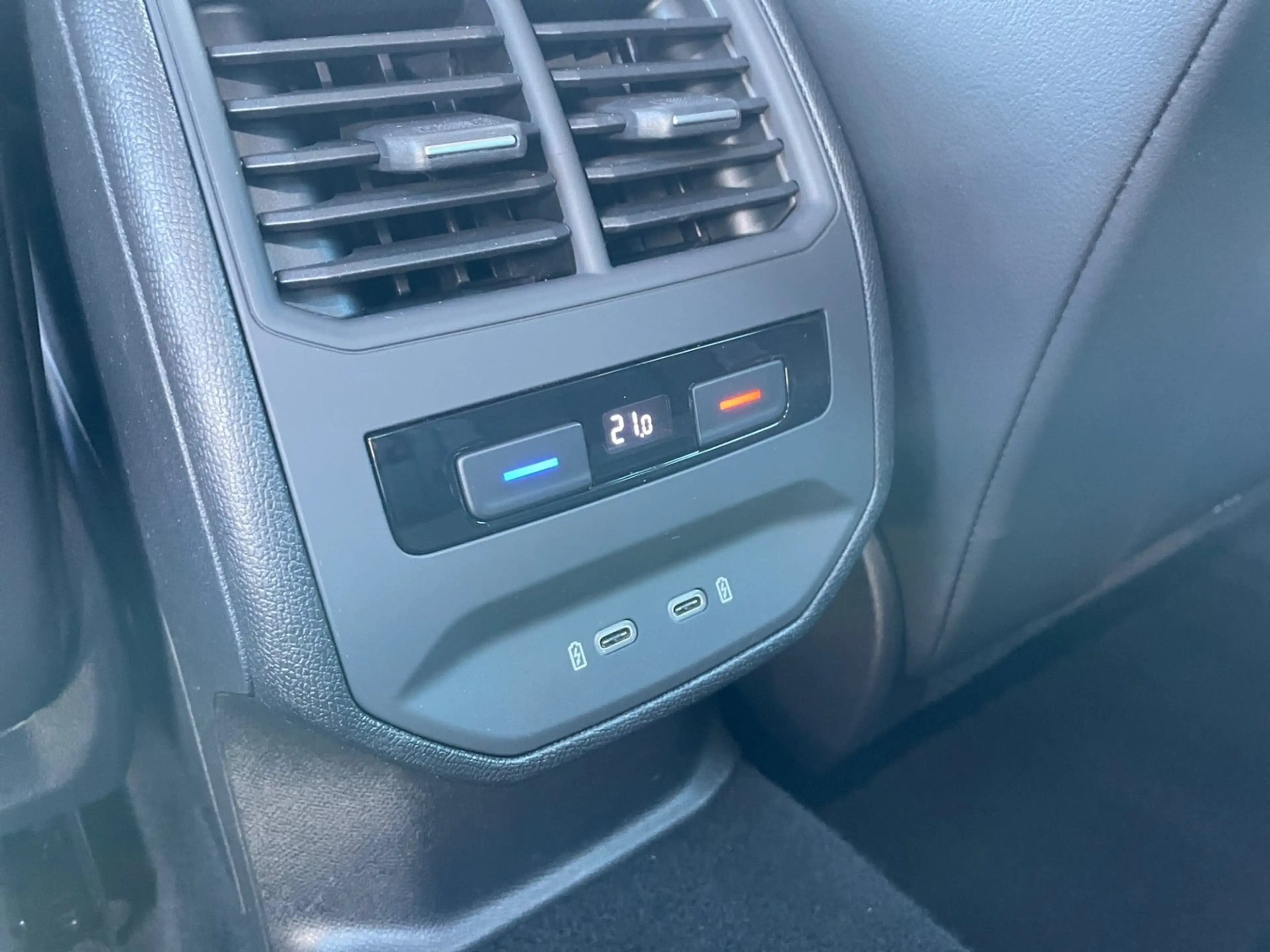 SEAT Leon FR 1.5 eTSI ACT DSG — photo 19