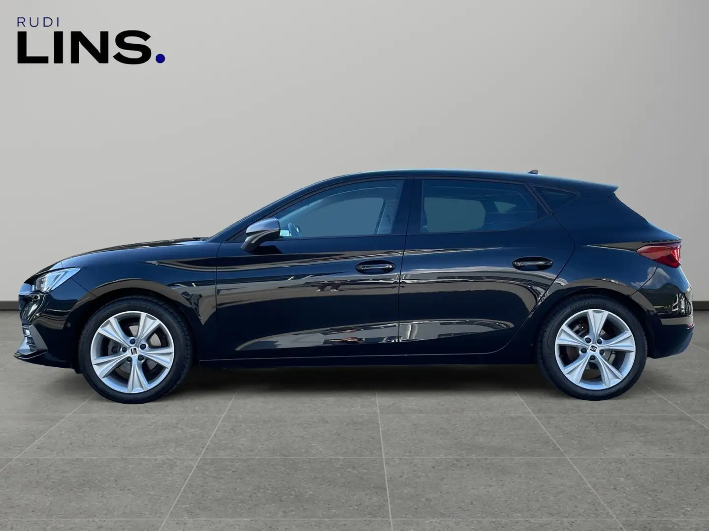 SEAT Leon FR 1.5 eTSI ACT DSG Schwarz - 2