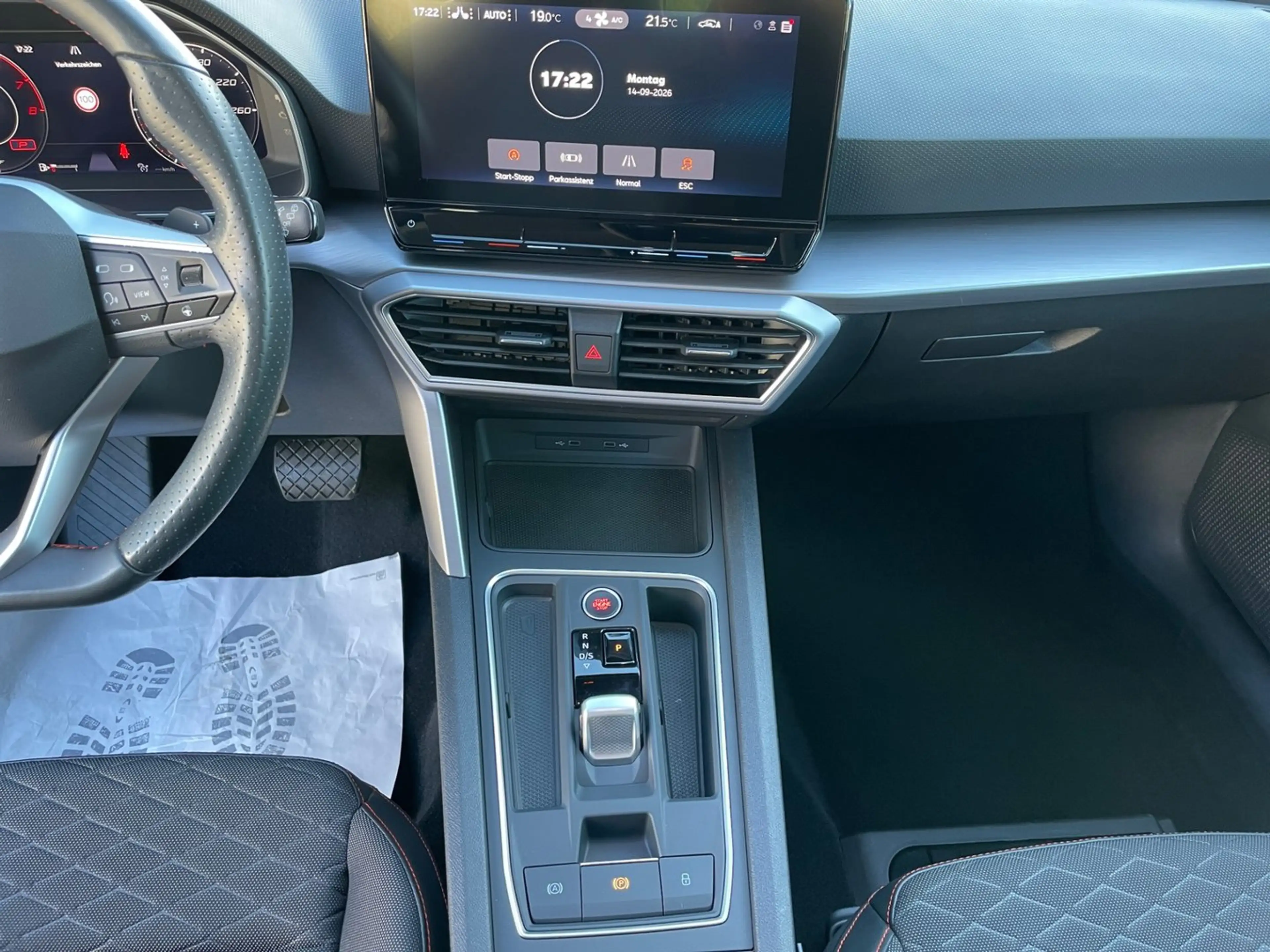 SEAT Leon FR 1.5 eTSI ACT DSG — photo 11