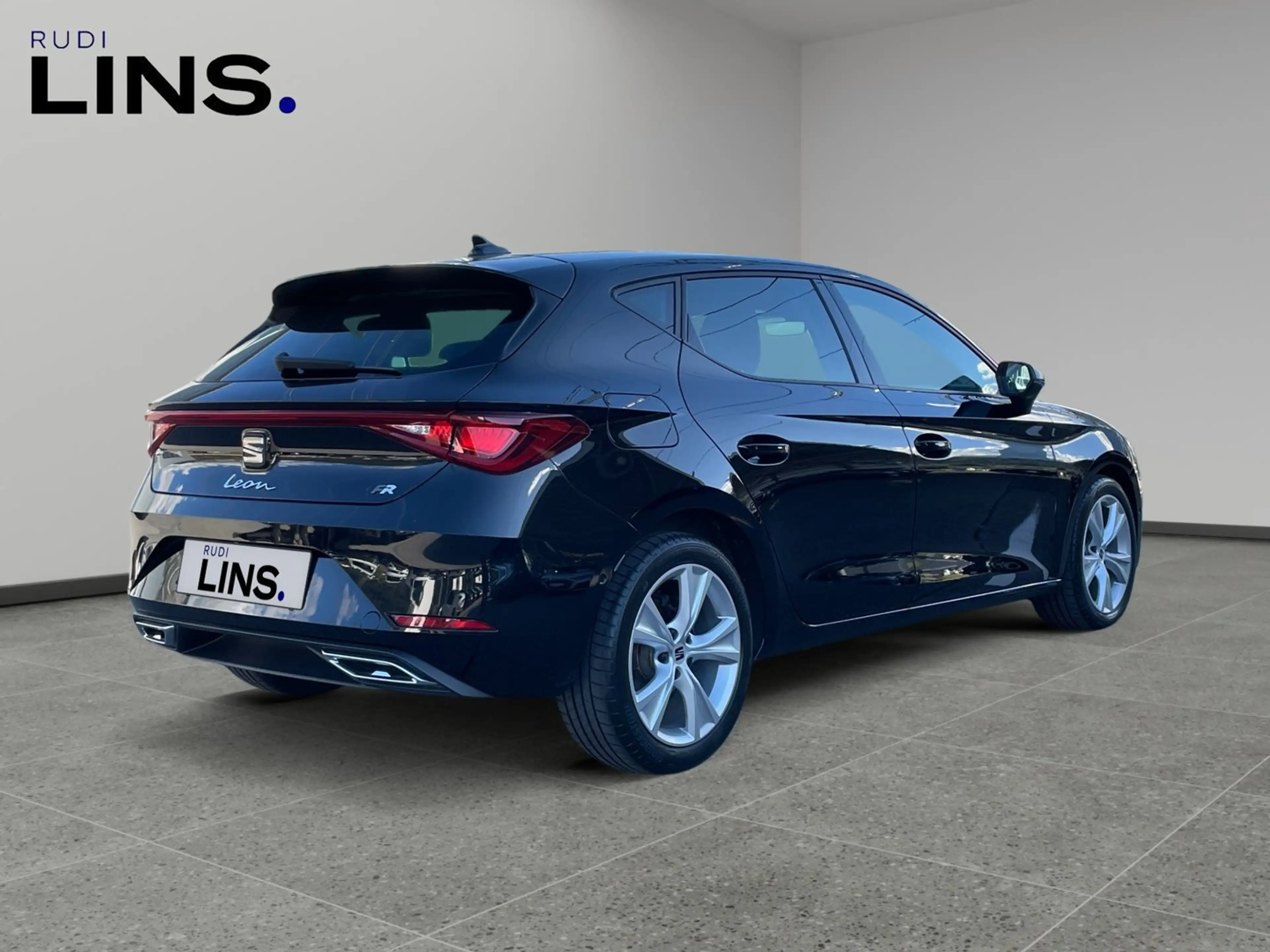 SEAT Leon FR 1.5 eTSI ACT DSG — photo 5