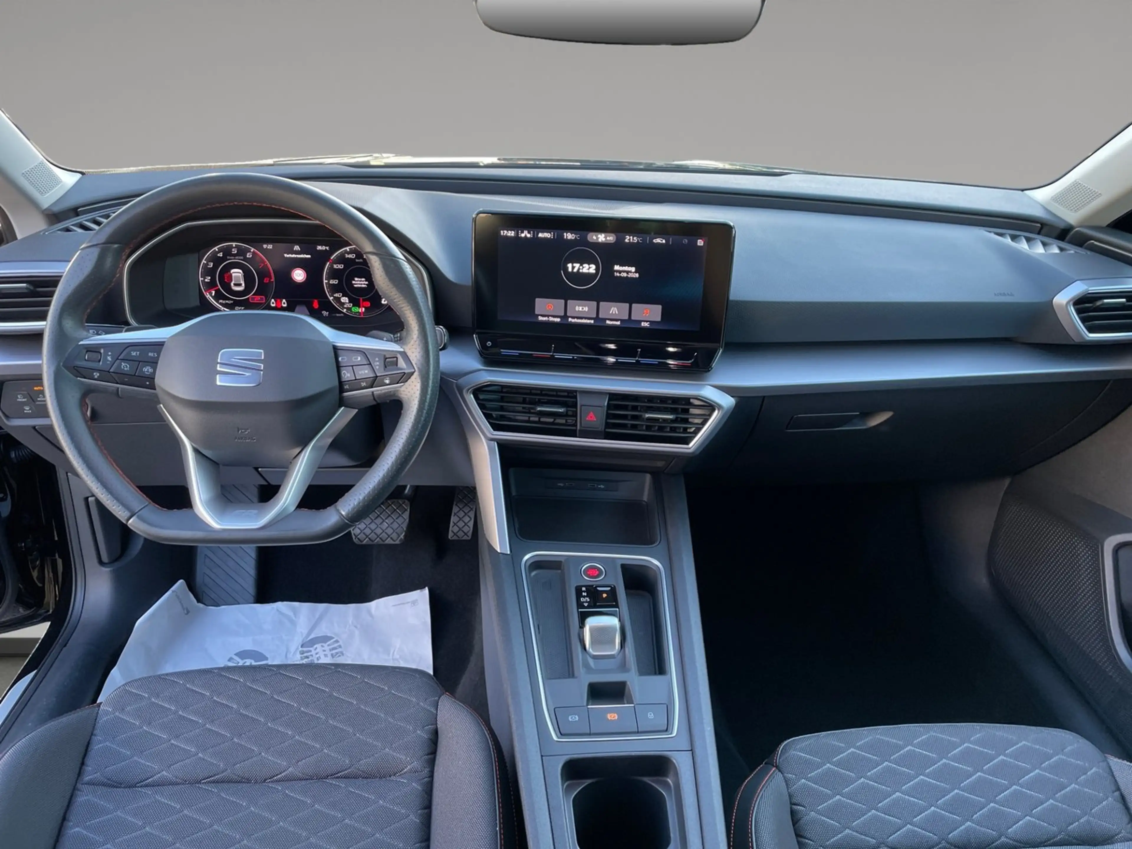SEAT Leon FR 1.5 eTSI ACT DSG — photo 10