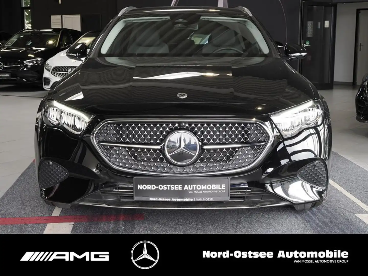 Mercedes-Benz E 200 T AVANTGARDE ADV. DISTRO KEYLESS LED TOTW Zwart - 2