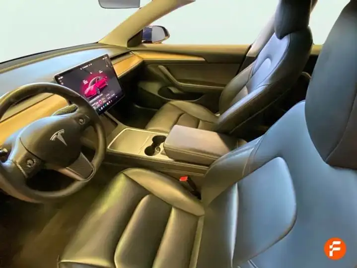 Tesla Model 3 2022, foto 12