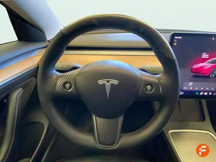 Tesla Model 3 2022, foto 21
