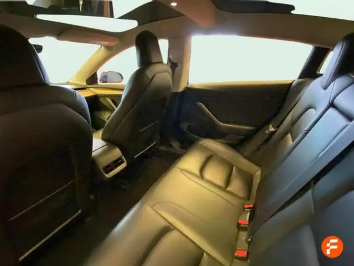 Tesla Model 3 2022, foto 14
