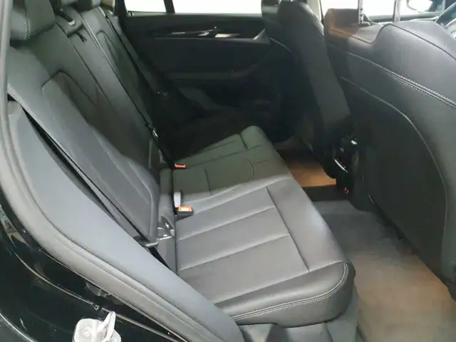 BMW X3 view 14