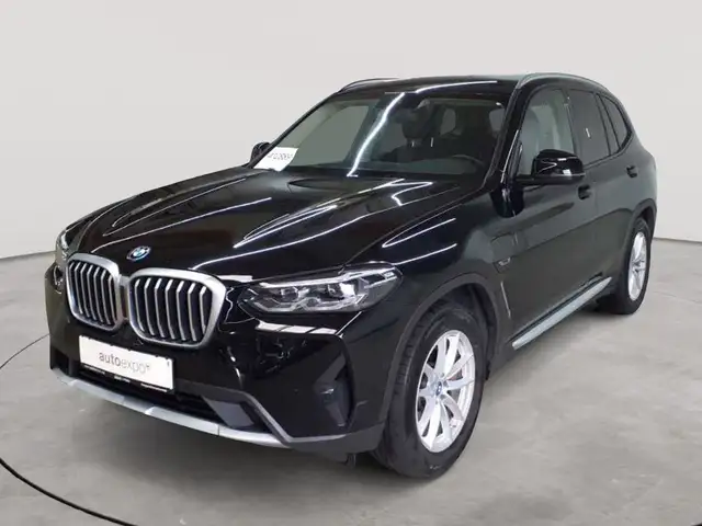 BMW X3 view 2