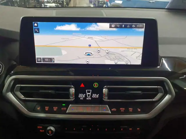BMW X3 view 12