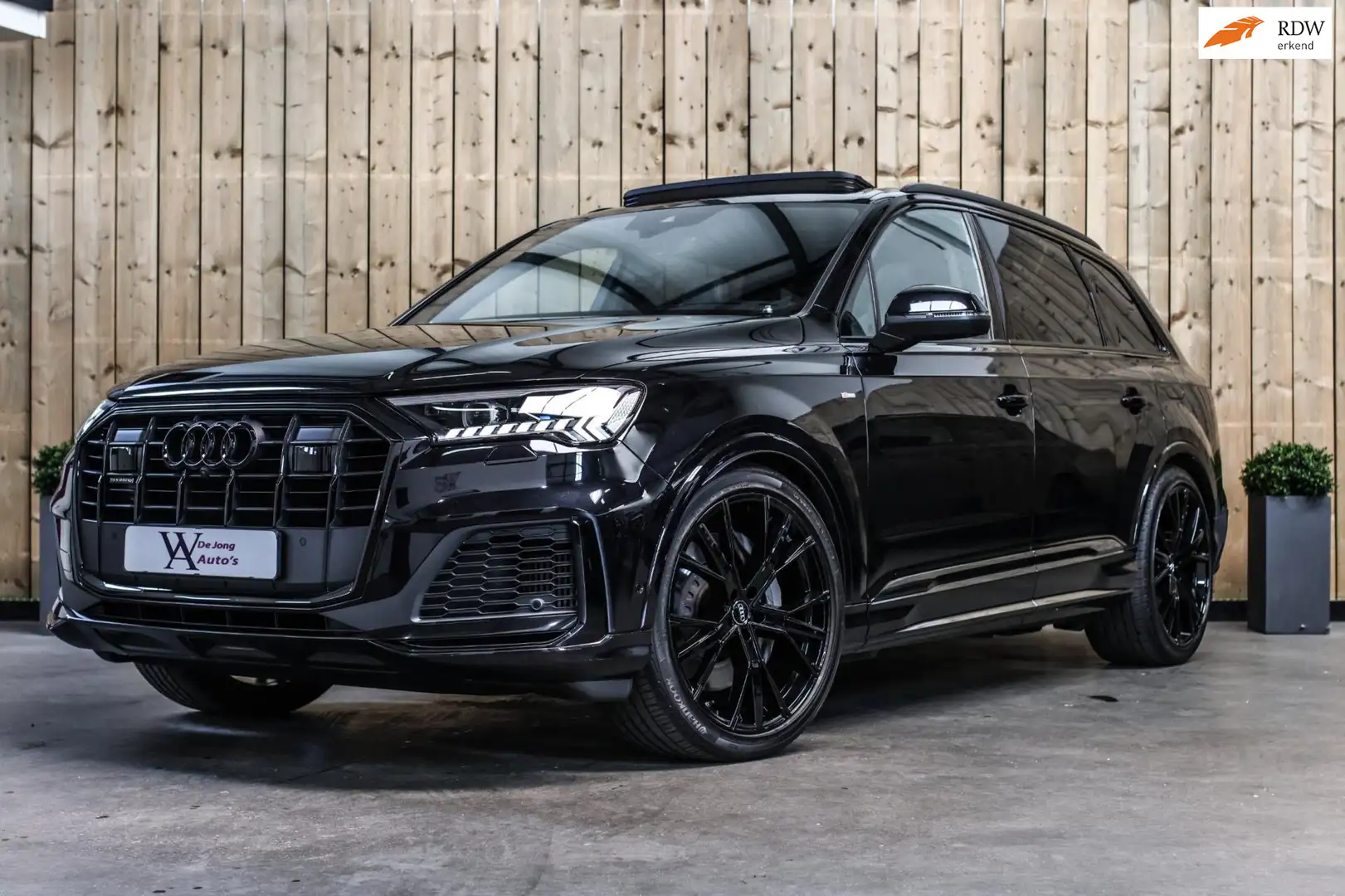 Audi Q7 55 TFSI e Quattro S-Line *Pano*B&O Advanced*S-Stoe Zwart - 1