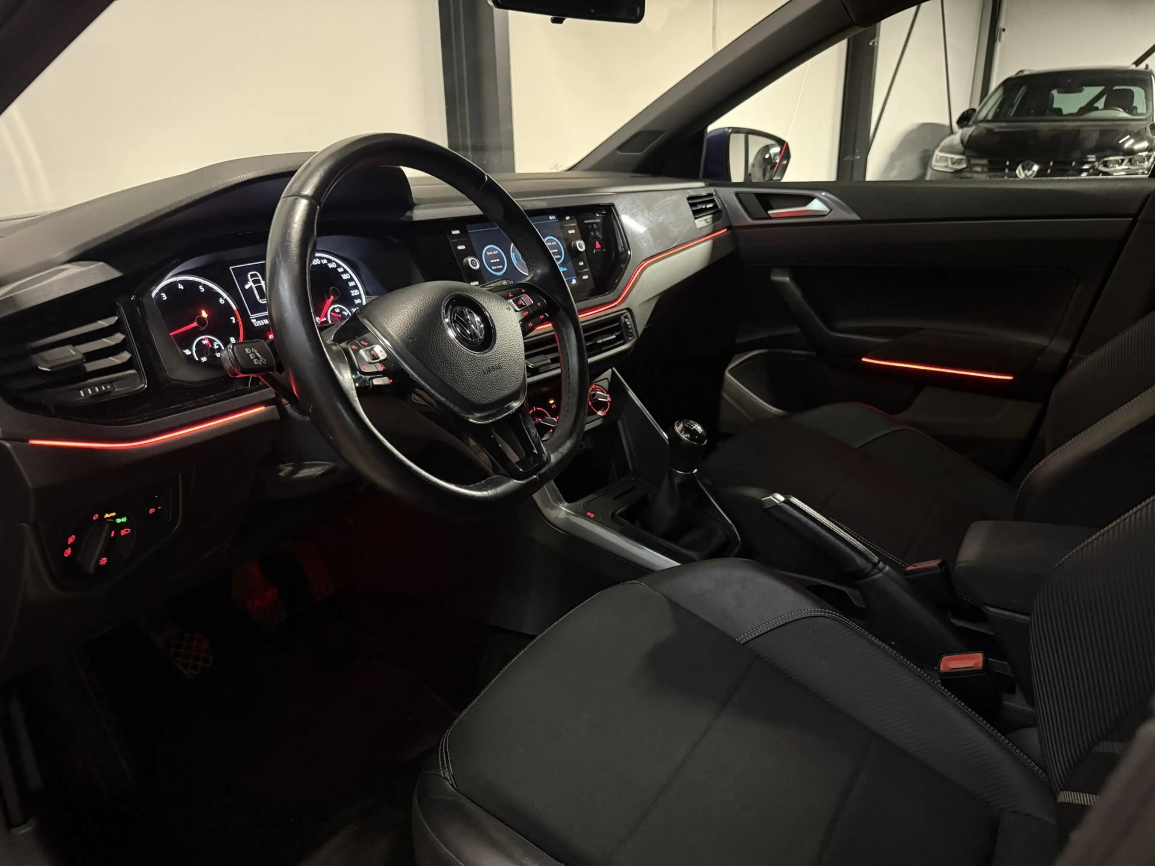 Volkswagen Polo 1.0 TSI Comfortline — photo 8