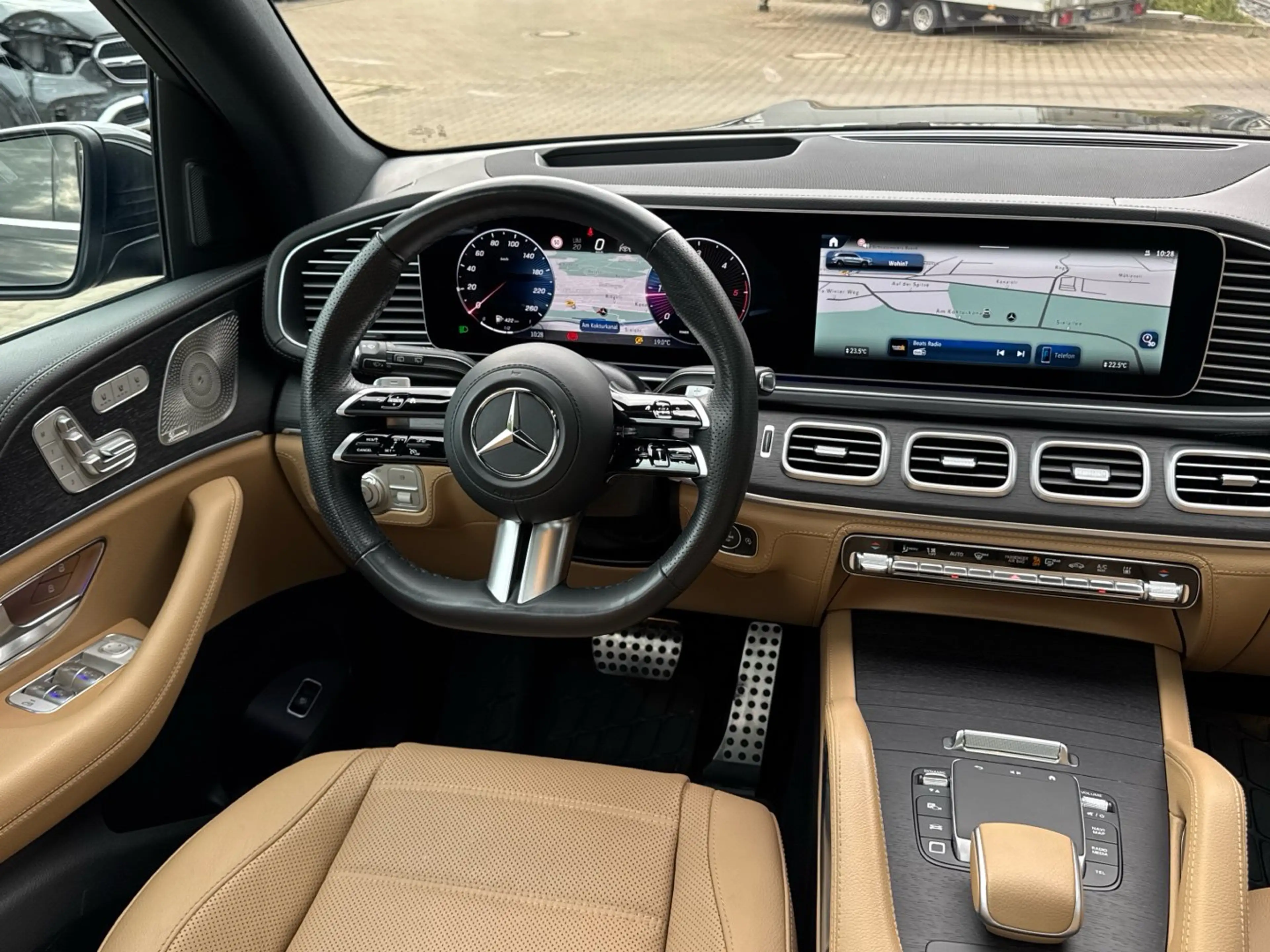 Mercedes-Benz GLS 450 d 4M AMG Premium+ Pano Burmester HUD AHK — photo 9