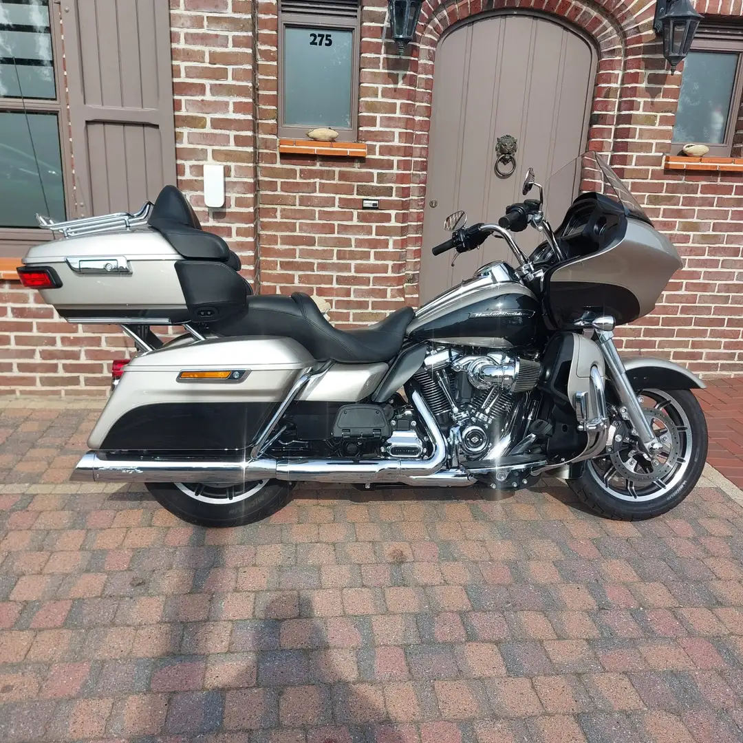 Harley-Davidson Road Glide duurste uitvoering Grijs - 2