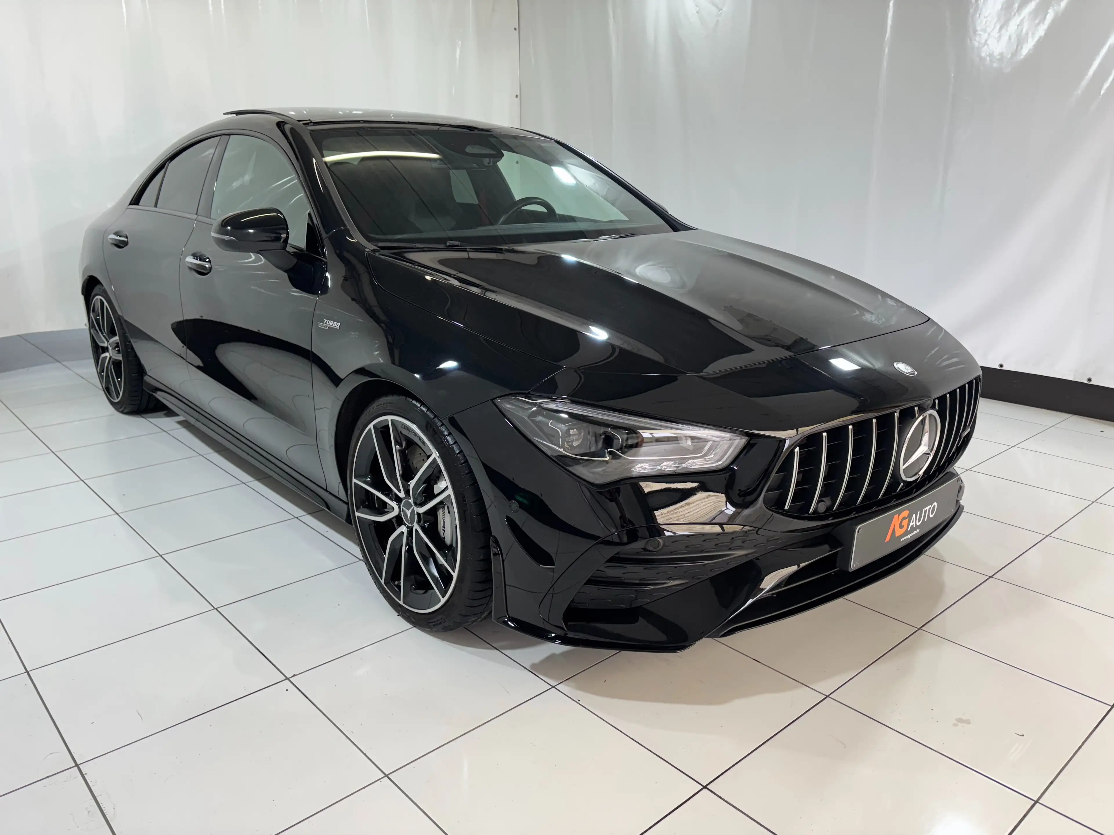 Mercedes-Benz CLA 35 AMG * Adaptive LED * Kit aéro * Jantes 19 — photo 4