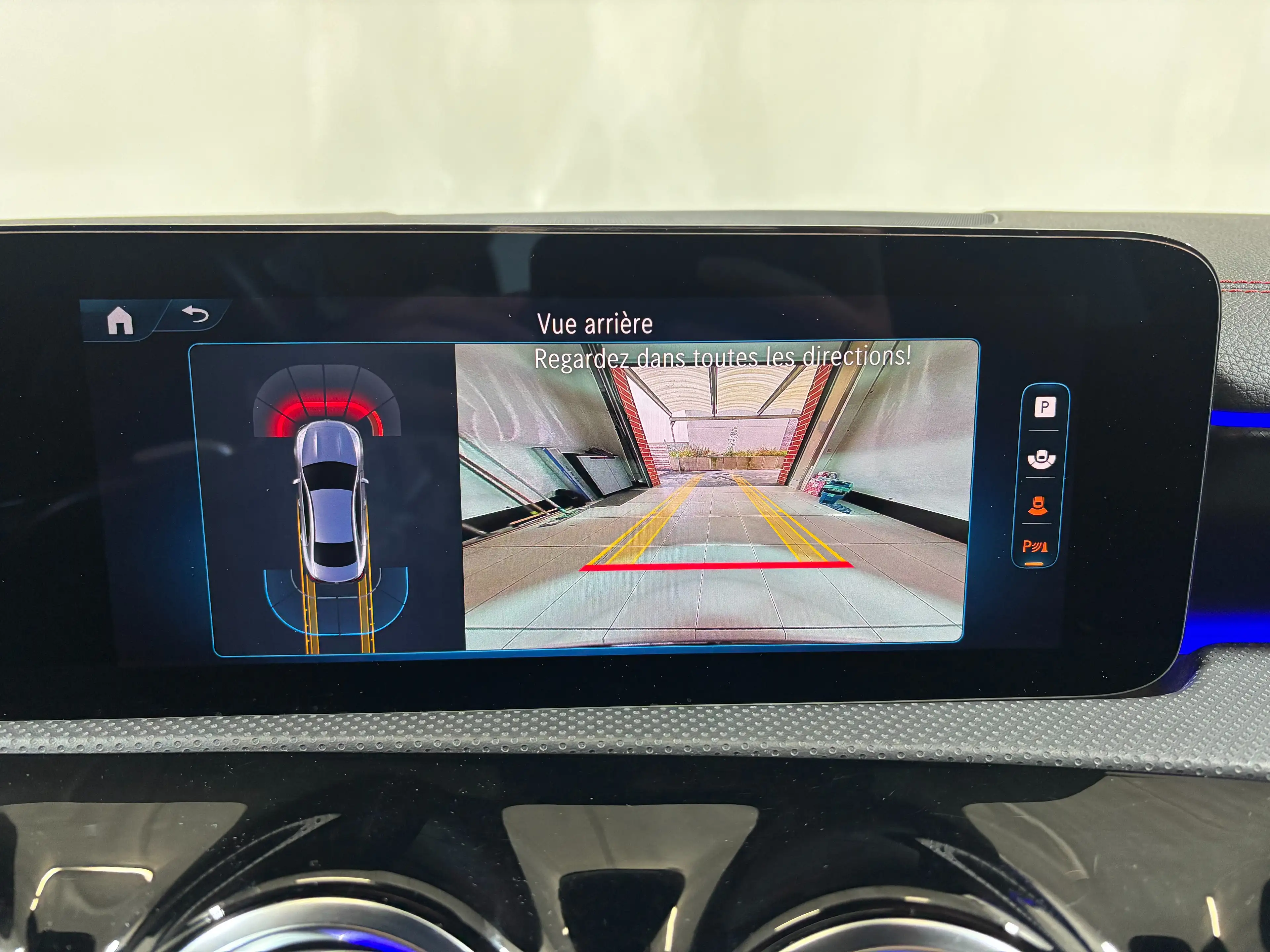 Mercedes-Benz CLA 35 AMG * Adaptive LED * Kit aéro * Jantes 19 — photo 14