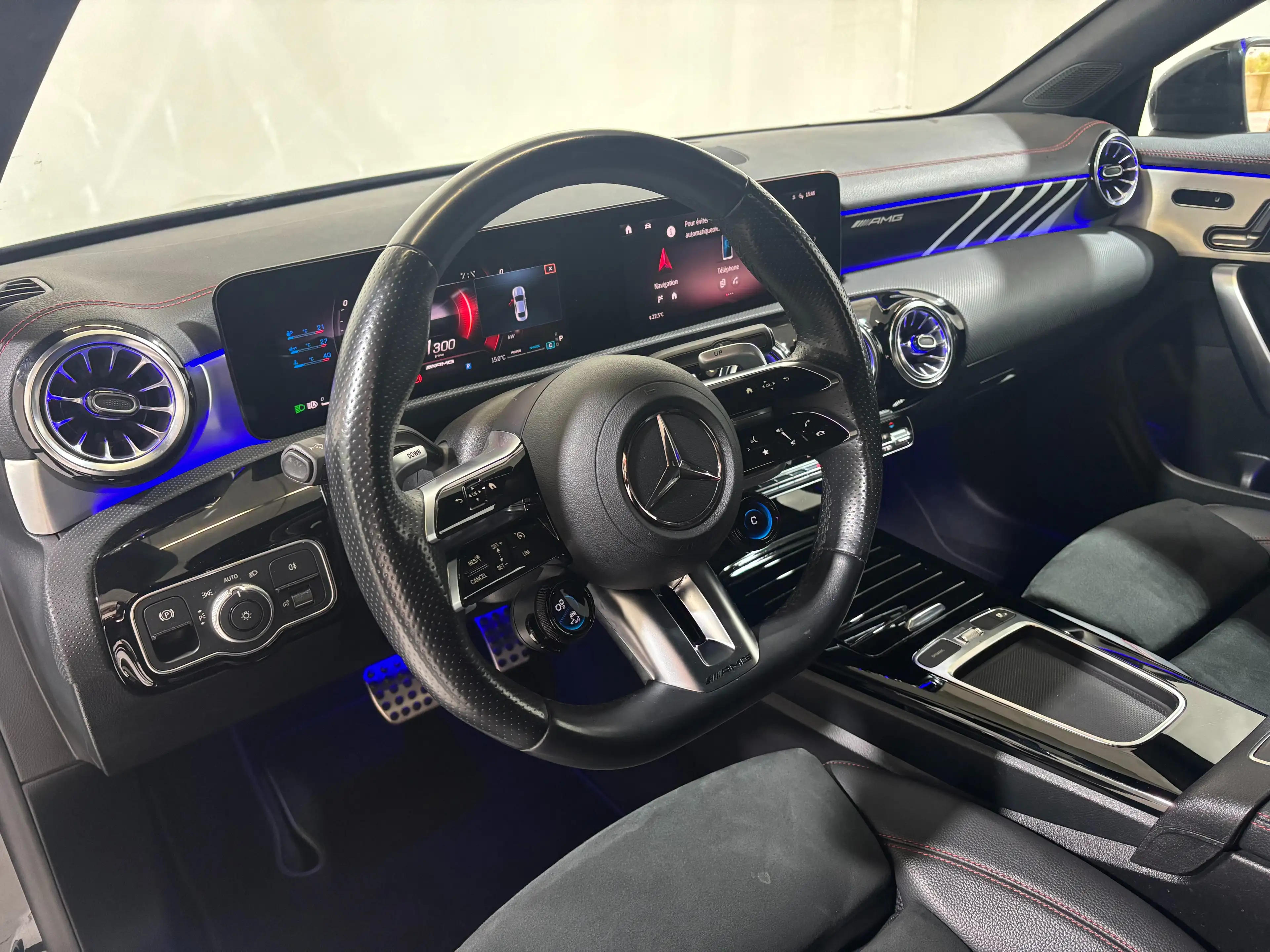 Mercedes-Benz CLA 35 AMG * Adaptive LED * Kit aéro * Jantes 19 — photo 8