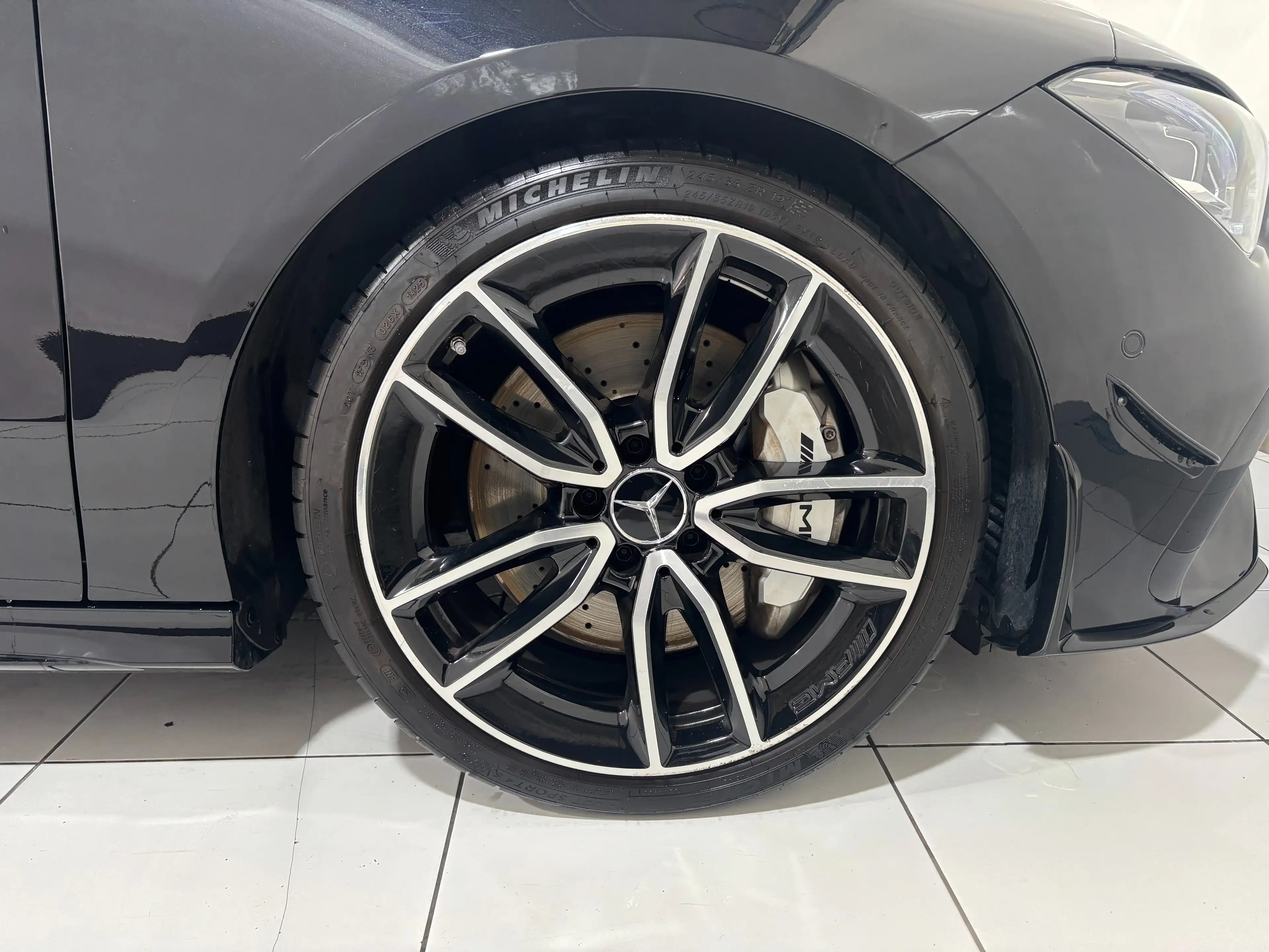 Mercedes-Benz CLA 35 AMG * Adaptive LED * Kit aéro * Jantes 19 — photo 7