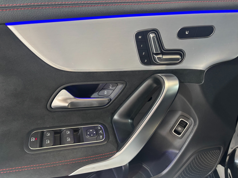 Mercedes-Benz CLA 35 AMG * Adaptive LED * Kit aéro * Jantes 19 — photo 15