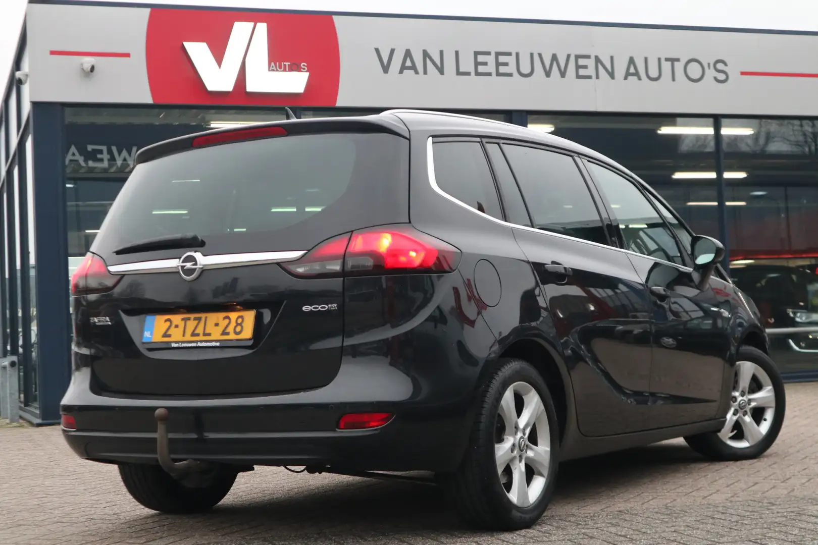 Opel Zafira Tourer 1.6 CDTI Business+ | Navigatie | Climate Control | Zwart - 2