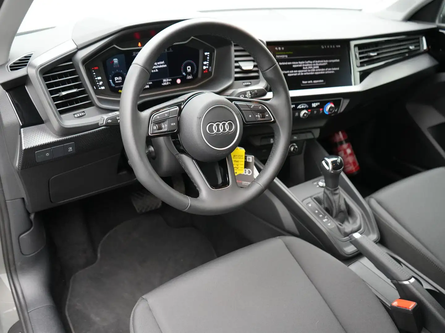Audi A1 Sportback 30 TFSI 116 pk S-tronic Advanced edition Grijs - 2