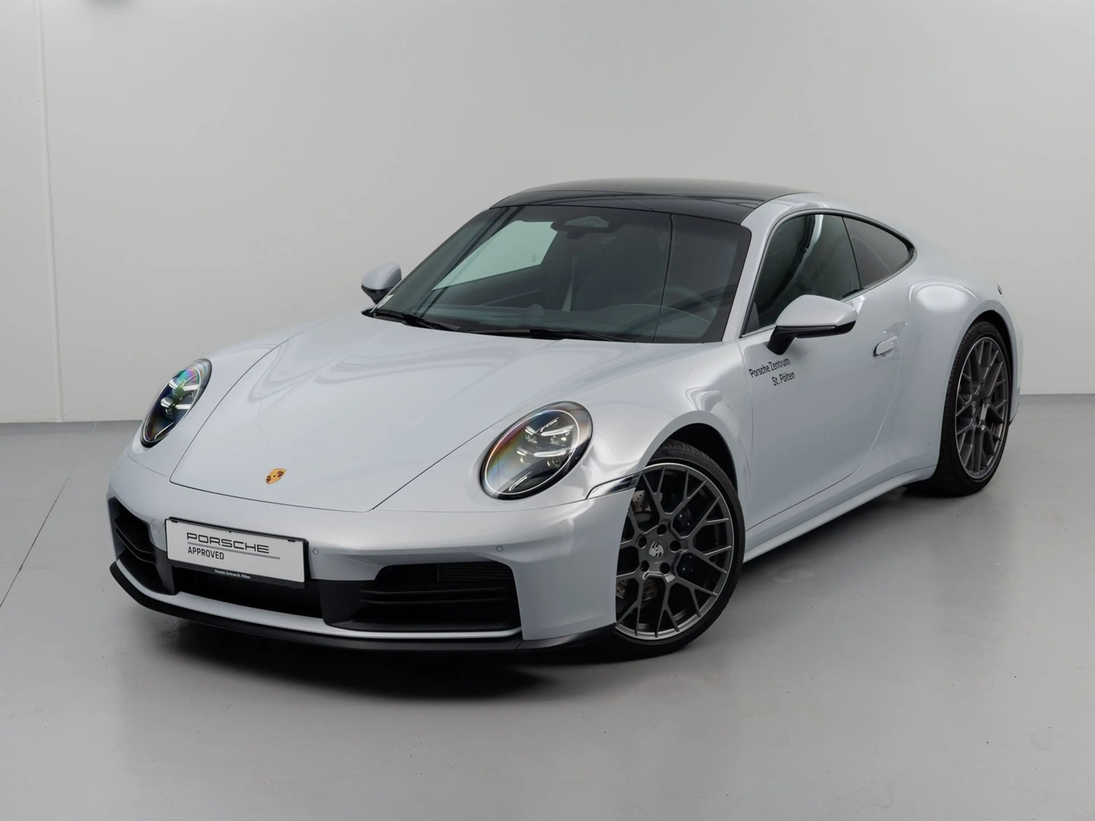 Porsche 911 Carrera — photo 2
